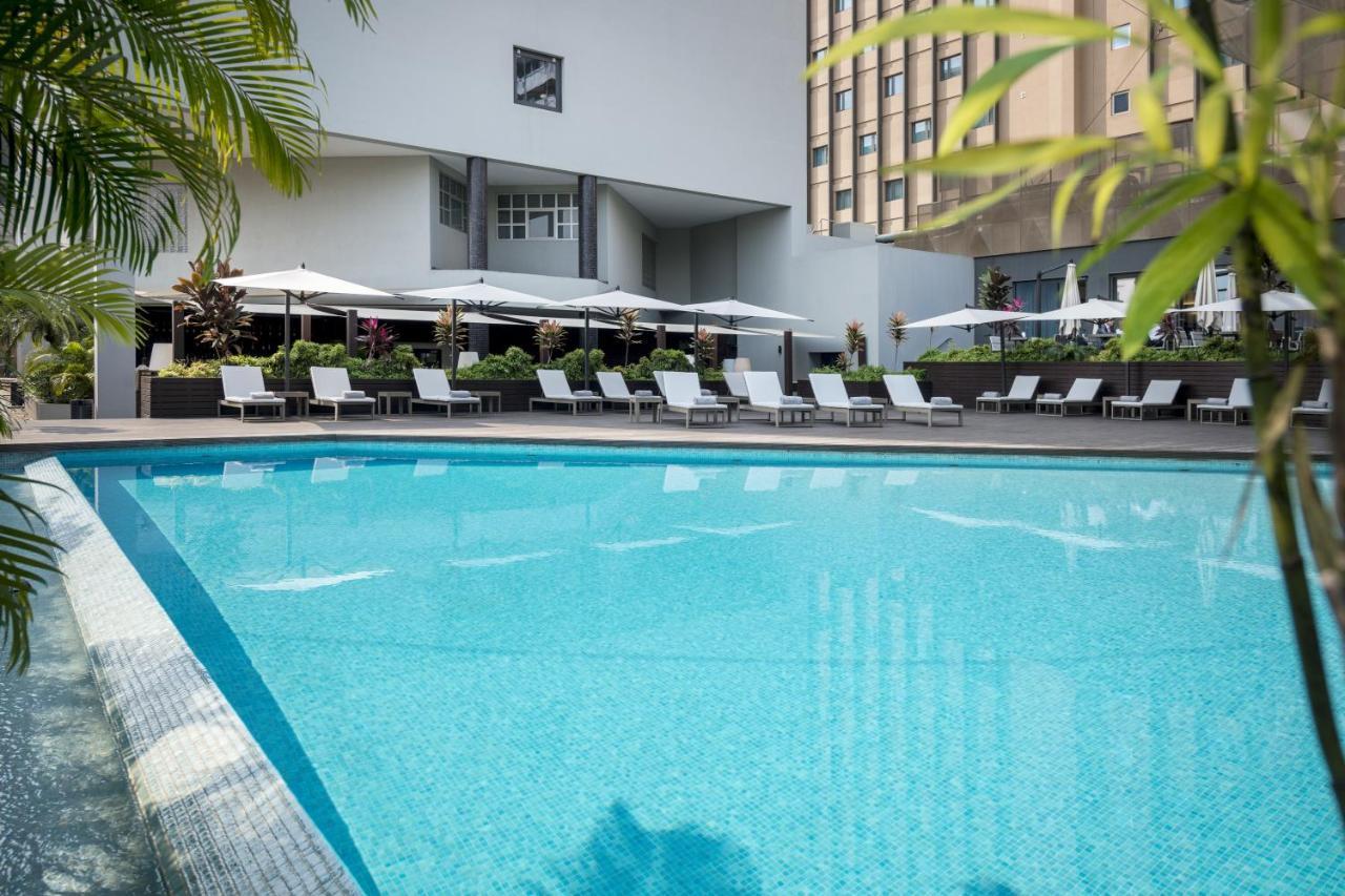 Hotel Tropico Luanda Exterior photo